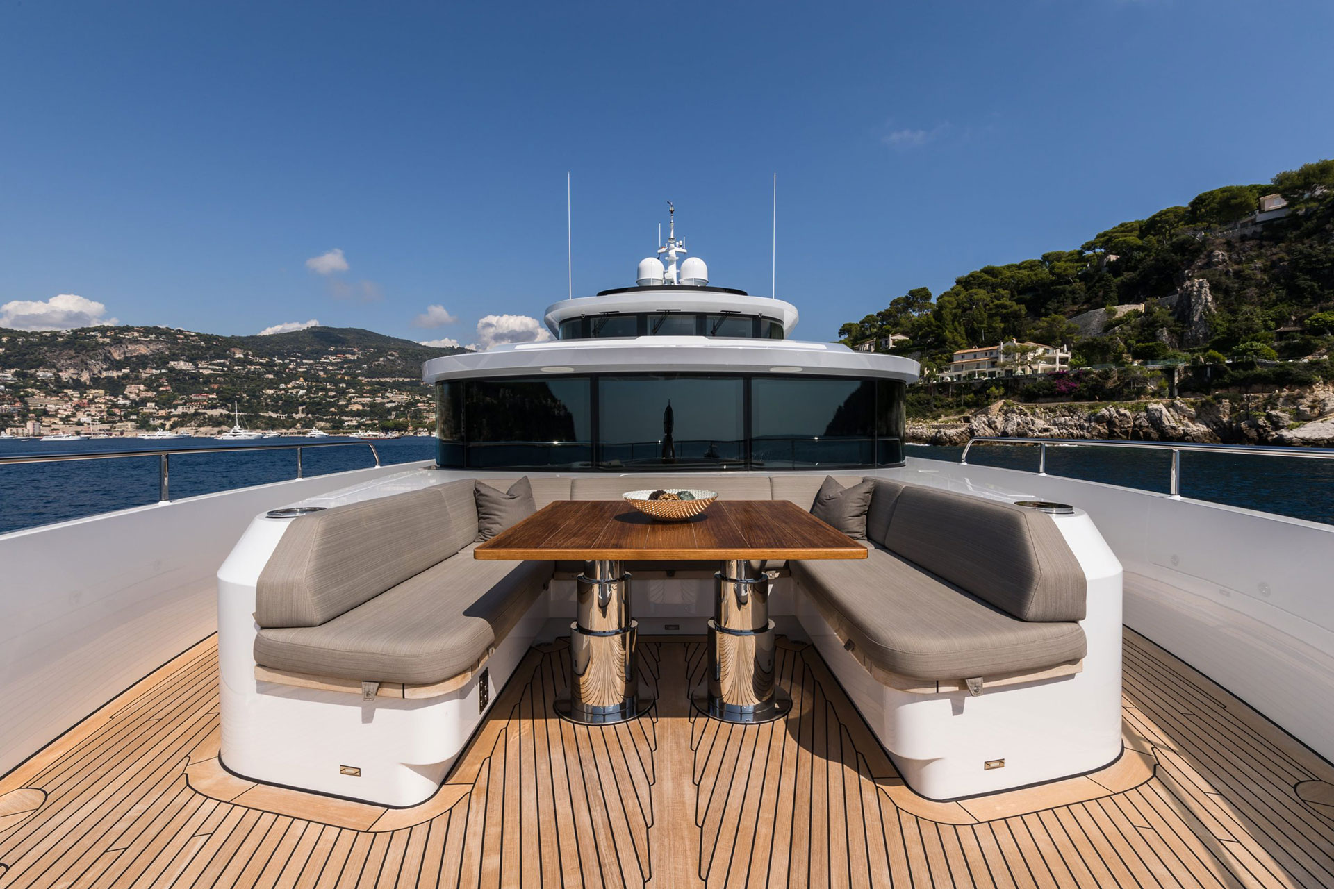 Belle Yacht Bow Seating